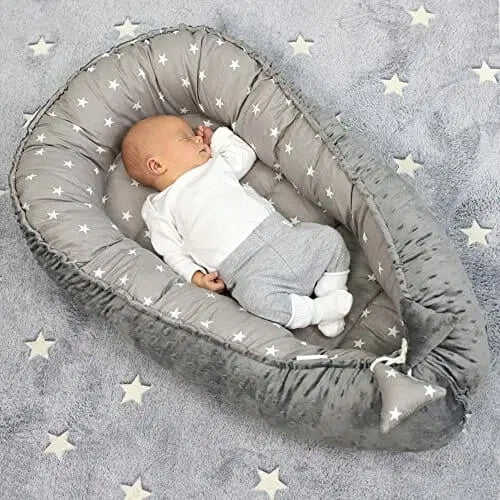 TOTSY BABY kokon niemowlęcy gniazdo 90 x 50 minky, miękki kokon dla niemowlaka na zdjęciu
