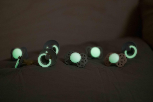 BIBS SUPREME GLOW Silikon Schnuller 6 Monate+ SYMMETRISCH