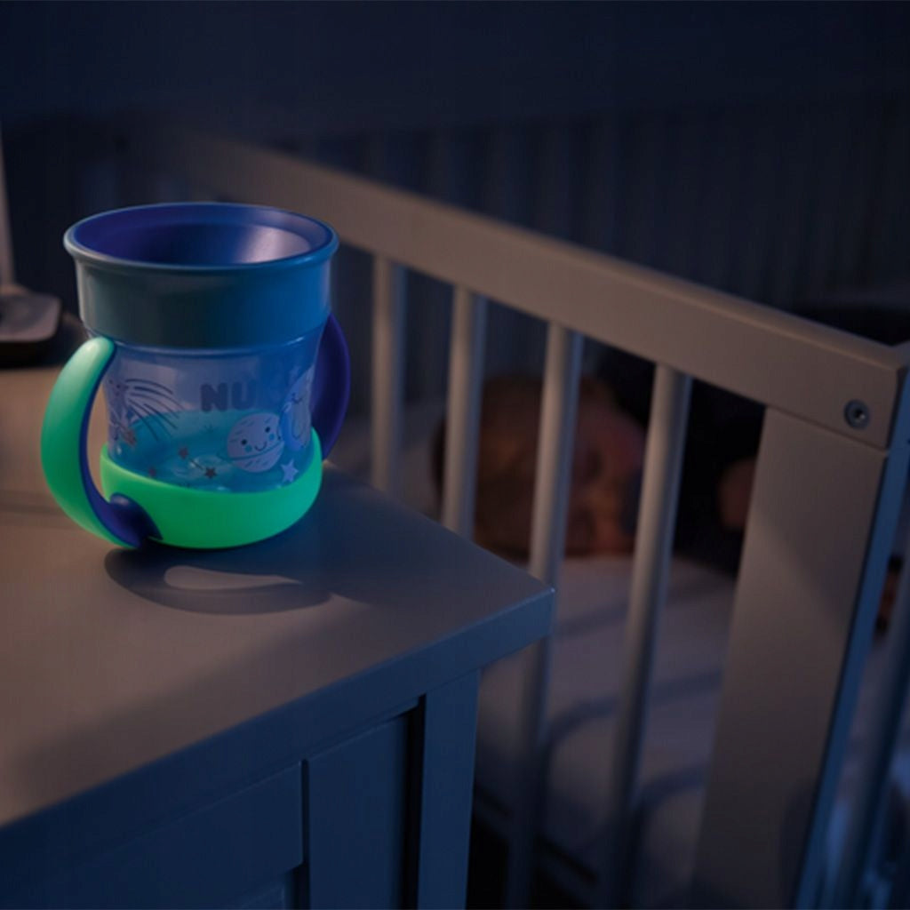 NUK Mini Magic Cup LYSENDE DRYPFRI KOP 160 ml