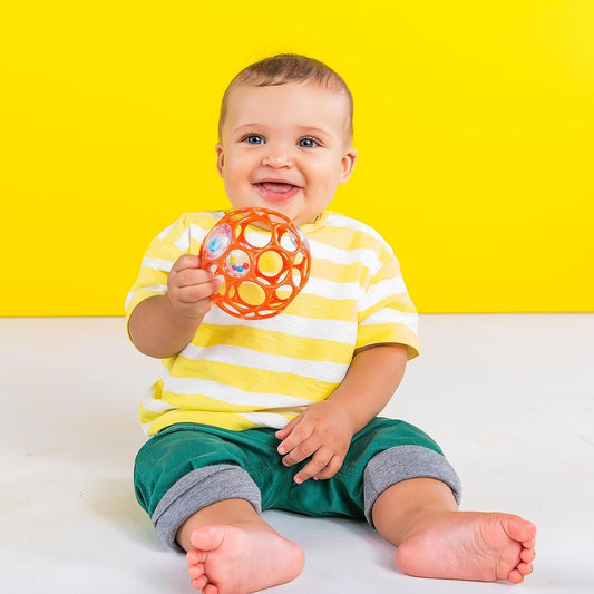 BRIGHT STARTS Oball Rattle gryzak chwytak z grzechotkami 10 cm