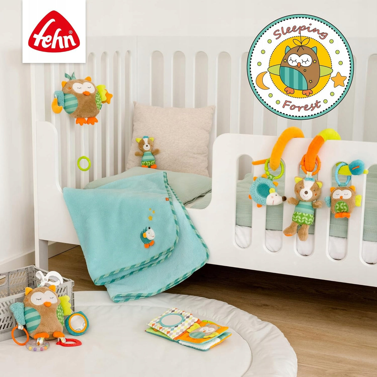 FEHN Śpiący Las zawieszka z grzechotką i chwytakiem do wózka, fotelika – zawieszka do łóżeczka z gryzakiem