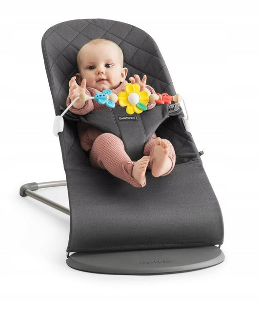 BABYBJORN Flying Friends drewniano-plastikowy pałąk do leżaczka 31 cm