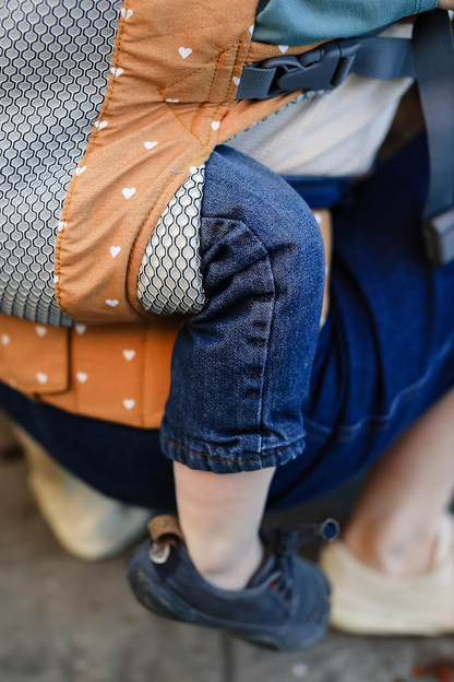 BECO TODDLER nosidełko klamrowe 9-27kg mesh 3d