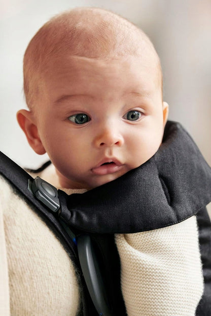 BABYBJORN MINI ergonomikus babahordozó 3–11 kg