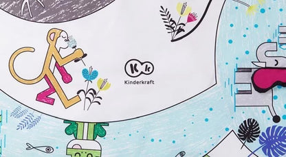 Kinderkraft Smartplay — zbliżenie nadruku na powierzchni maty