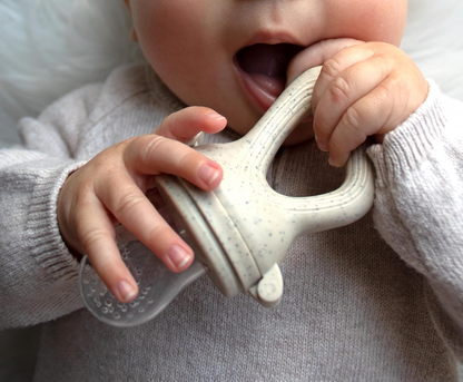 BABYLEDO podajnik smoczek do owoców dla dzieci 4 m+