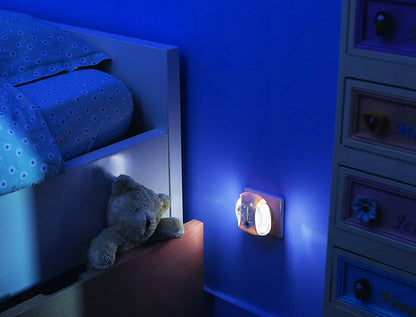 SAFETY 1ST automatyczna lampka nocna LED do gniazdka, delikatne światło do pokoju dziecka