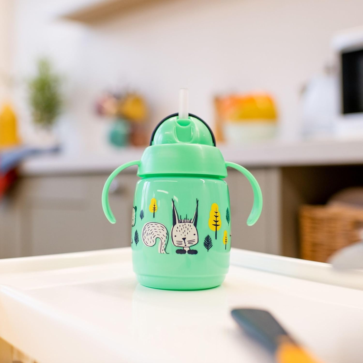 TOMMEE TIPPEE Superstar csőrös itatópohár 300 ml 6 hónap+