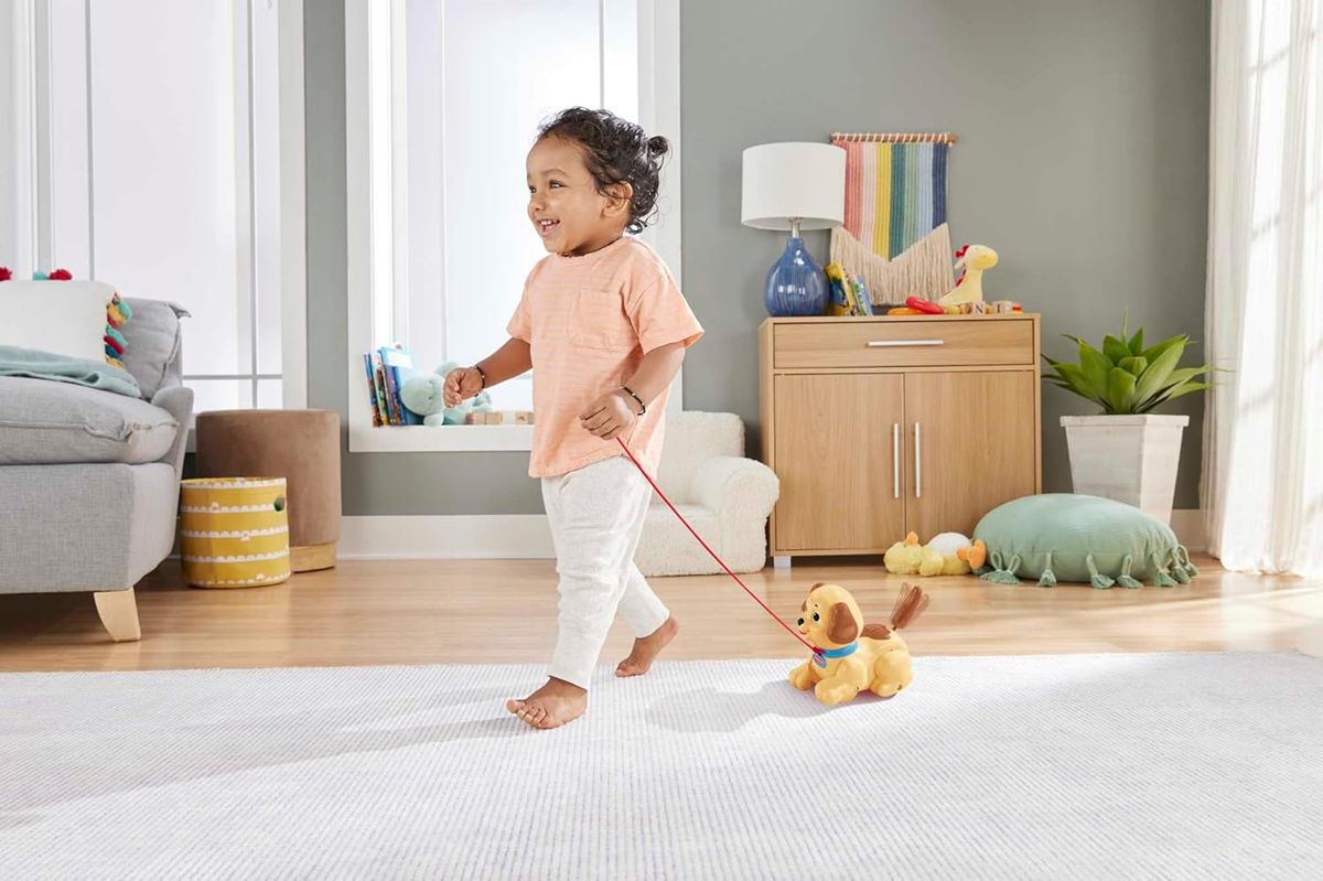 FISHER-PRICE Lil' Snoopy húzható kutyus 12 hónap+