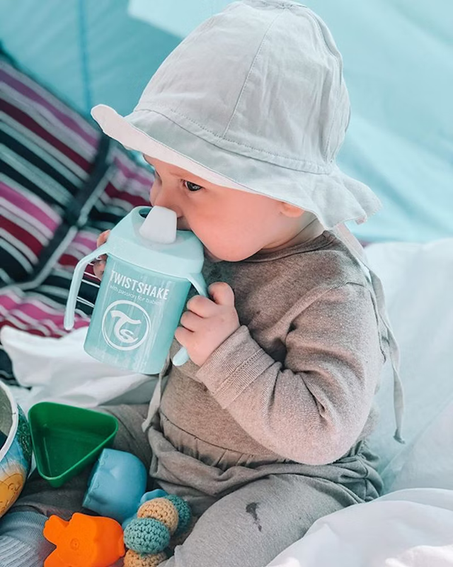 TWISTSHAKE Mini Cup tudkop med tud og blender 230 ml 4 m+