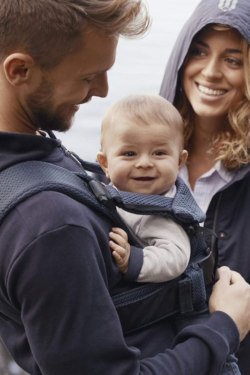 BABYBJORN ONE AIR ergonomikus babahordozó 3,5–15 kg