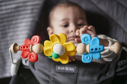 BABYBJORN Flying Friends bøjle i træ og plast til vippestol 31 cm