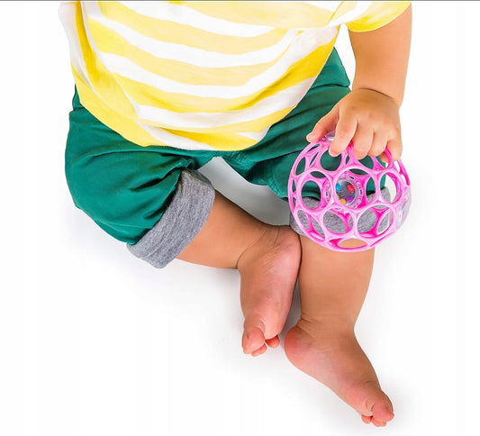 BRIGHT STARTS Oball Rattle silikonowy chwytak gryzak z grzechotką 10 cm