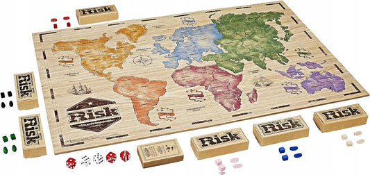 HASBRO Risk stratégiai társasjáték, fa játéktábla és bábuk, FRANCIA