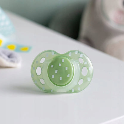 Tommee Tippee Night symmetrical glow-in-the-dark pacifiers 18-36m