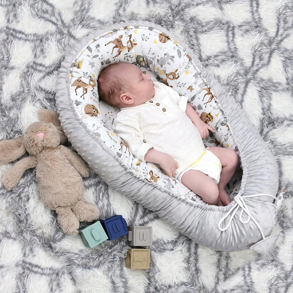 TOTSY BABYcocoon, nest for babiesdimensions 90 x 50new condition, replacement packaging