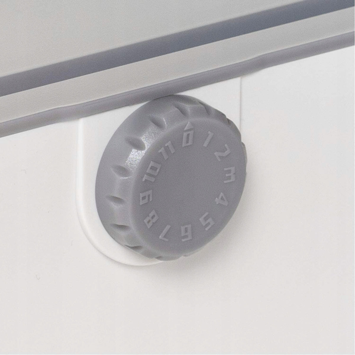 REER CableGuardskirting board and cable protectioncolour white/greydimensions 31 x 13.5 x 13.5 cmABS