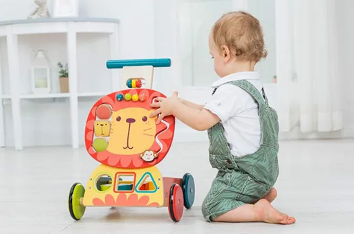 LABEBE drewniany pchacz LEW 34 x 30,5 x 44,5 cm 1-3 lata