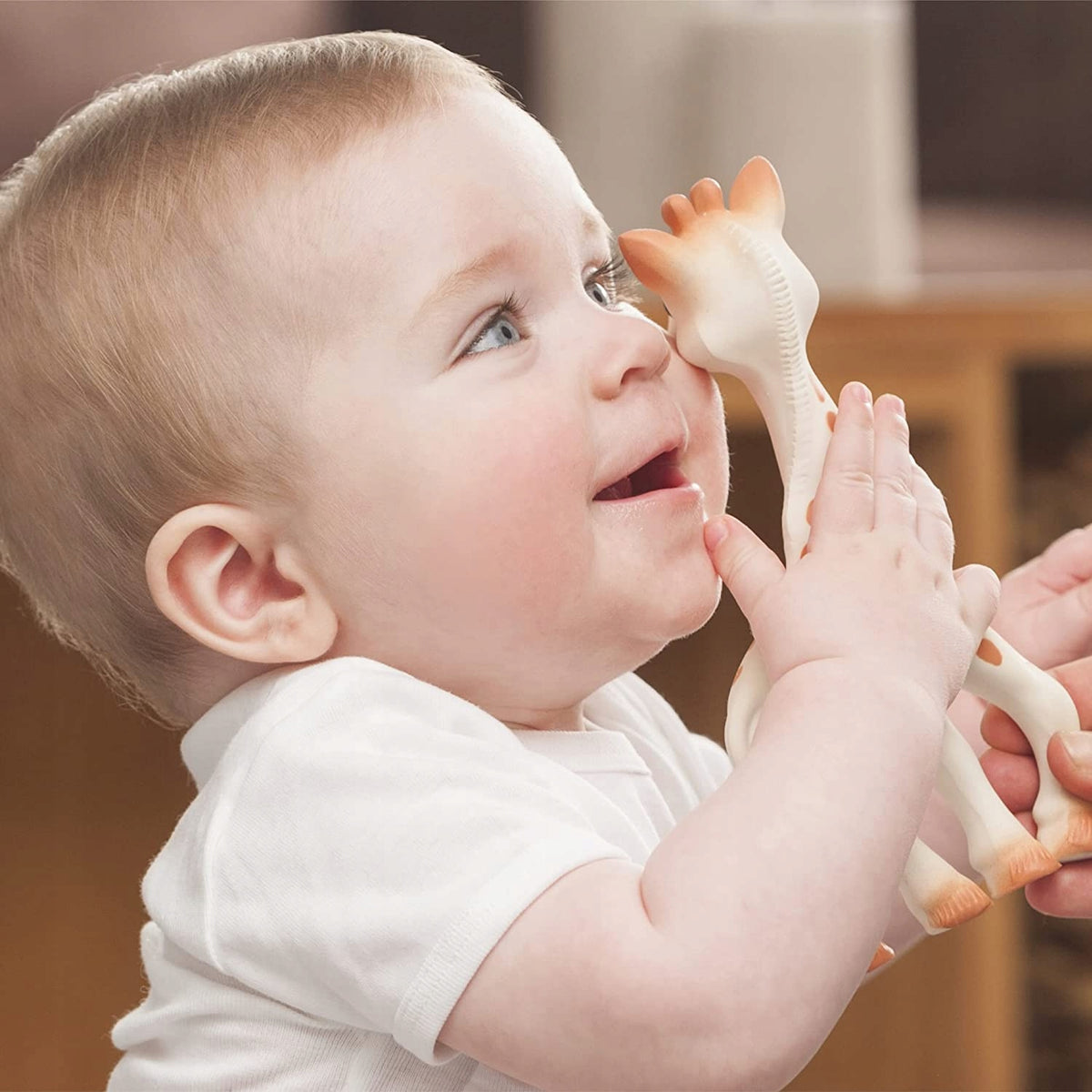 SOPHIE LA GIRAFE természetes rágóka SO PURE 18 cm + kulcstartó