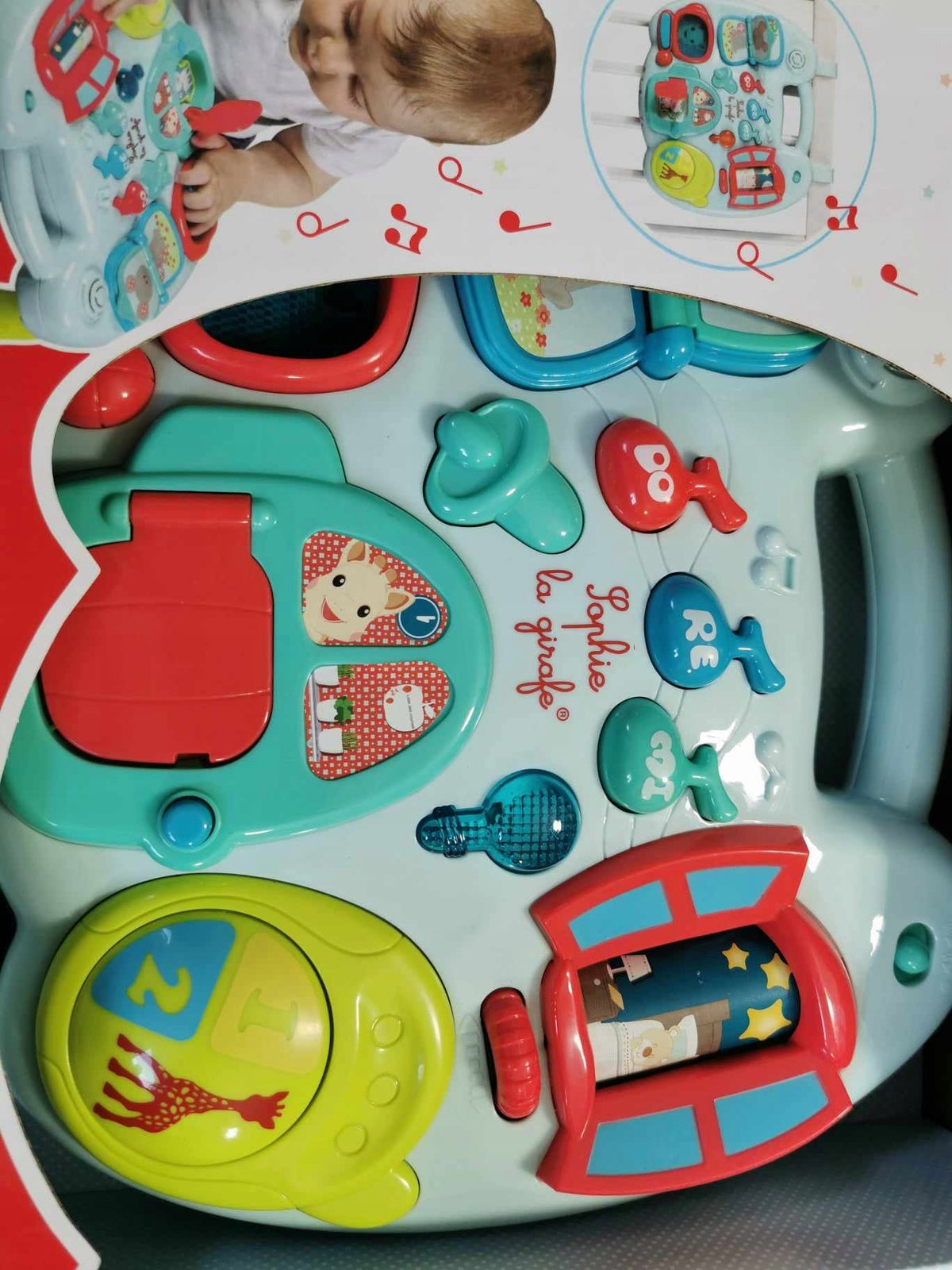 MASA DE ACTIVITĂȚI GIRAFĂ SOPHIE 10L+