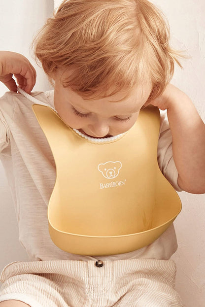 BABYBJORN silikonesmæk med lomme x2