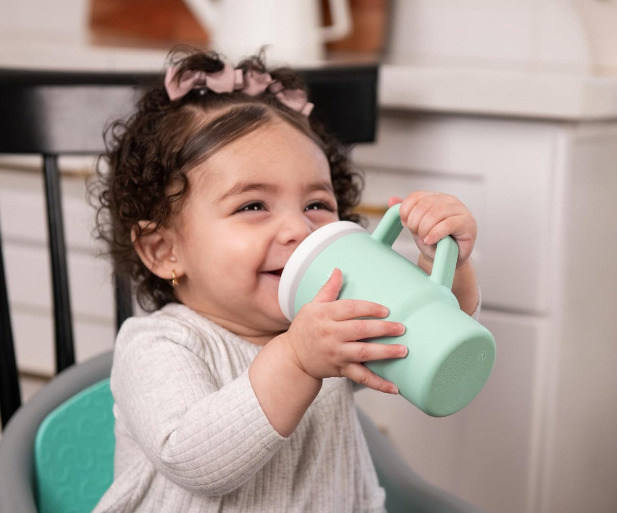 INFANTINO My 1st Tumbler silikonekop med drikketud 266 ml 6 m+