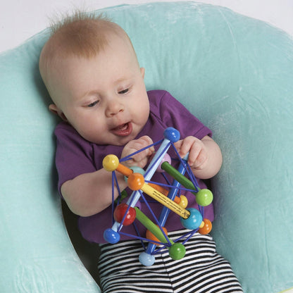 MANHATTAN TOY fa oktató játék csörgővel, fogóval, rágókával