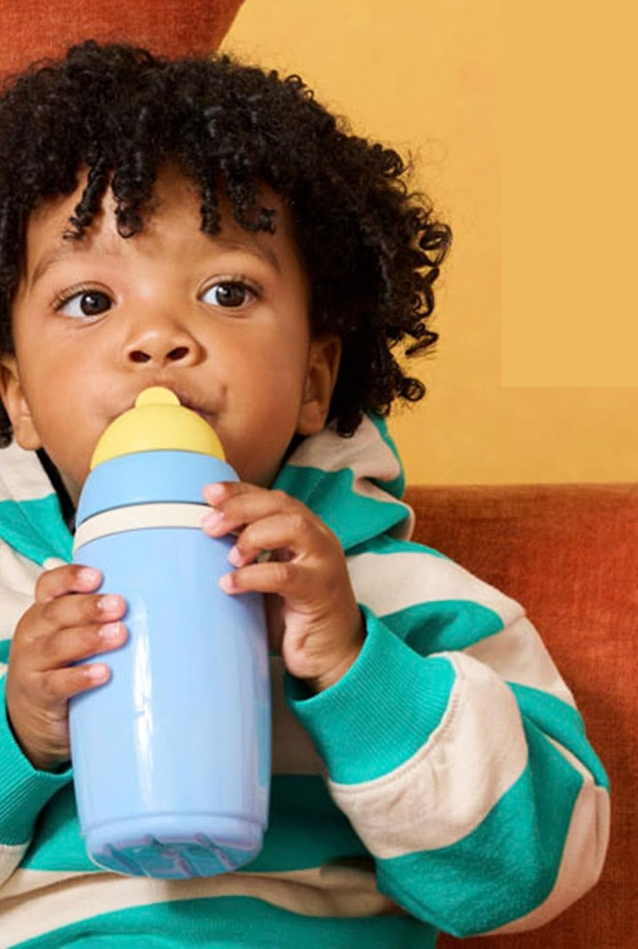 TOMMEE TIPPEE Active Straw Cup kubek bidon ze słomką 266 ml 12 m+ – niebiesko-żółty pojemność 266 ml – zdjęcie 3
