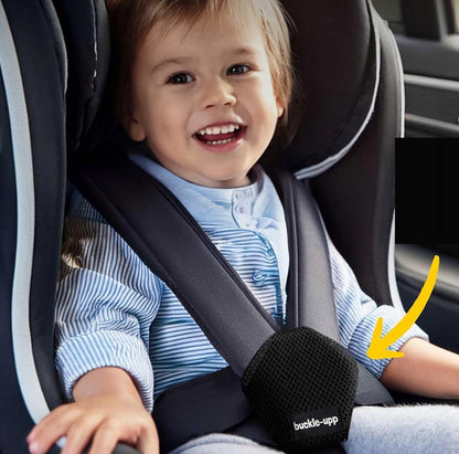 BUCKLE-UPP zabezpieczenie przed odpięciem pasów w foteliku samochodowym
