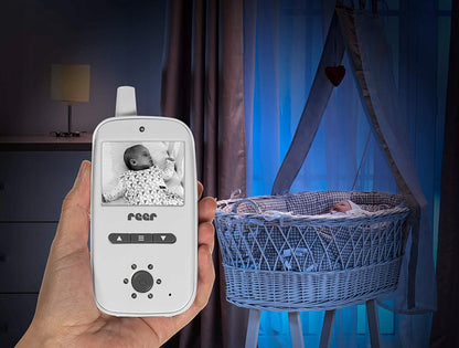REER BabyCam digital baby monitor with 2.4" LCD display