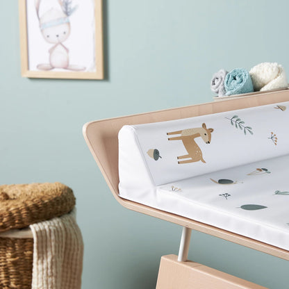 Rotho Babydesign Waldtiere — zbliżenie maty na przewijaku, zdjęcie poglądowe