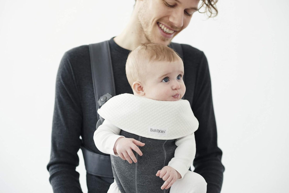 BABYBJORN előke hordozóhoz 2 db
