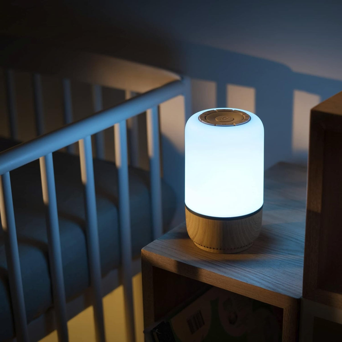 MAXI-COSI Soothe veilleuse LED avec haut-parleur application Connected Home