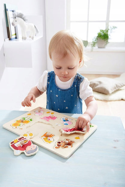HABA drewniane puzzle wtykowe 8 elementów 21 x 30 cm BABIA I JEJ ZWIERZĘTA
