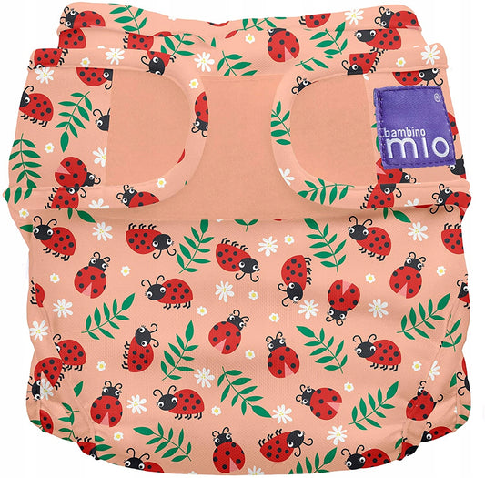 BAMBINO MIO otulacz na pieluchę <9kg biedronki, różowy wielorazowy otulacz z motywem biedronek