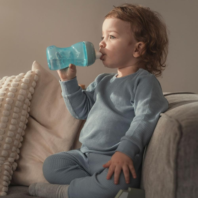 TOMMEE TIPPEE Active Spout csőrös itatópohár 266 ml 12 hó+